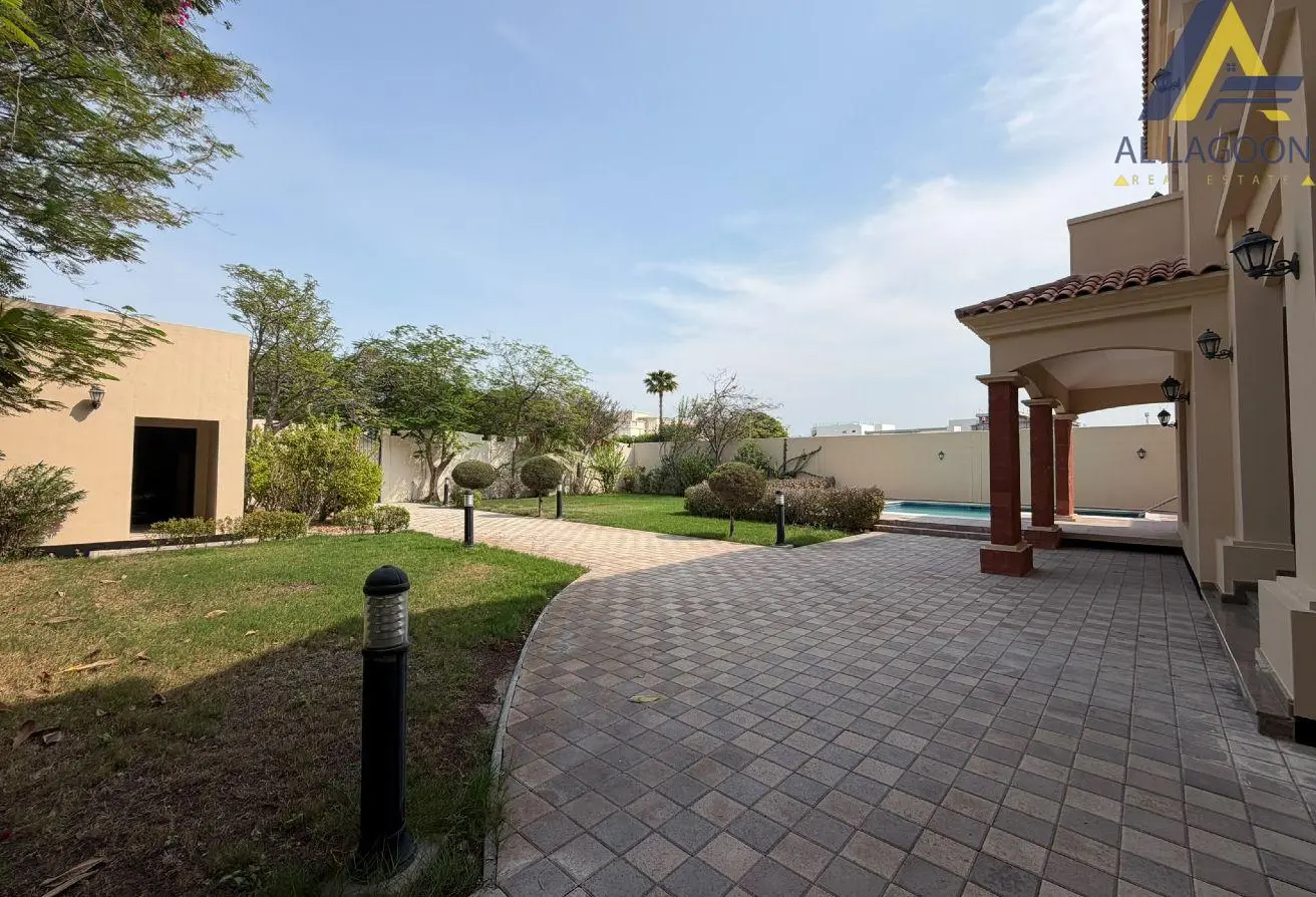 58412700 - Property Main Image