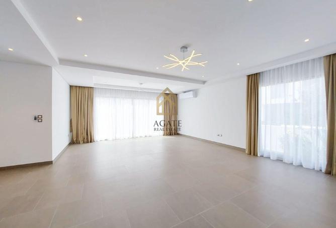 981301 - Property Image 2