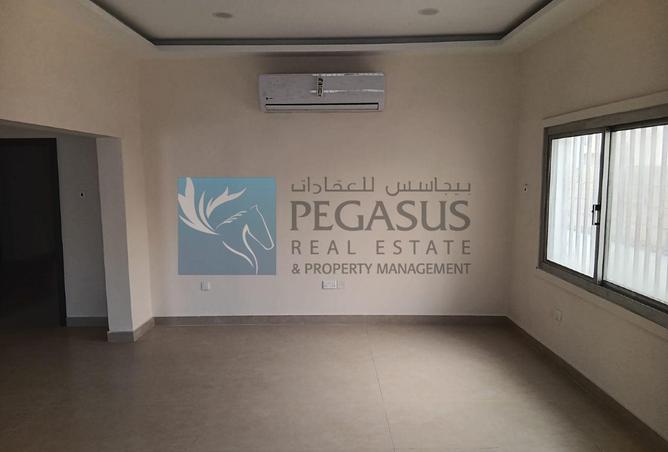 52011031 - Property Image 3