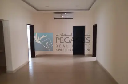 Villa - 4 Bedrooms - 3 Bathrooms for rent in Zinj - Manama - Capital Governorate