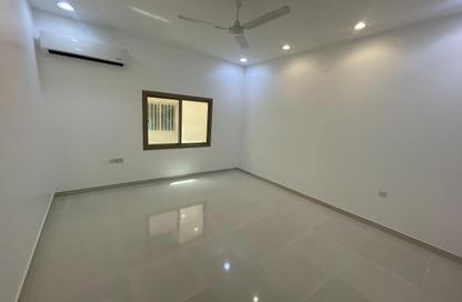 Apartment - 3 Bedrooms - 3 Bathrooms for rent in Busaiteen - Muharraq Governorate