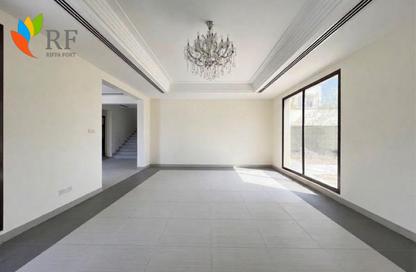 Villa - 4 - 6 for rent in Zallaq - Southern Governorate