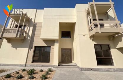Villa - 4 - 6 for rent in Zallaq - Southern Governorate
