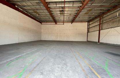 Warehouse - Studio - 5 Bathrooms for rent in Hidd - Muharraq Governorate
