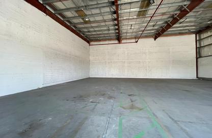 Warehouse - Studio - 5 Bathrooms for rent in Hidd - Muharraq Governorate