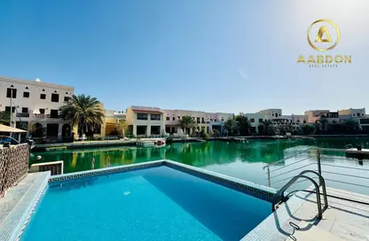 فيلا - 3 غرف نوم - 5 حمامات للايجار في مدينة المرسى - أمواج - المحرق