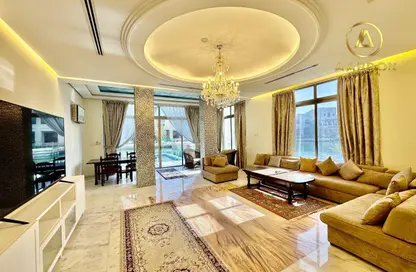 فيلا - 3 غرف نوم - 5 حمامات للايجار في مدينة المرسى - أمواج - المحرق