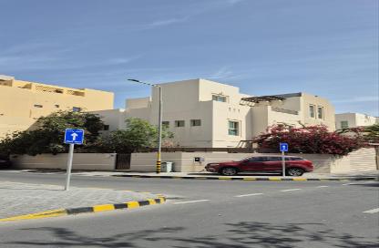 Villa - 5 Bedrooms - 4 Bathrooms for rent in Janabiya - Northern Governorate