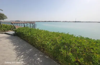 فيلا - 4 غرف نوم - 5 حمامات للبيع في أمواج بيتش فرونت - أمواج - المحرق