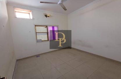 Apartment - 2 Bedrooms - 2 Bathrooms for rent in Manama Downtown - Manama - Capital Governorate