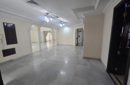 Villa - 5 Bedrooms - 6 Bathrooms for rent in Saar - Northern Governorate