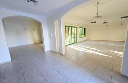 Apartment - 5 Bedrooms - 5 Bathrooms for rent in Janabiya - Northern Governorate