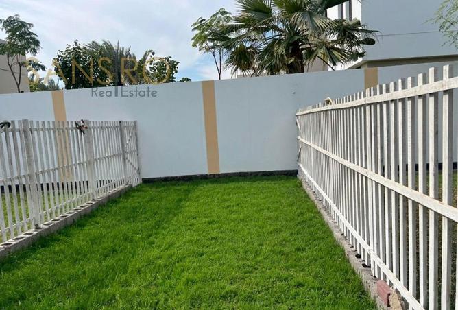 52037943 - Property Image 2