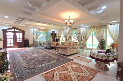 Villa - 5 Bedrooms - 6 Bathrooms for sale in Bu Quwah - Northern Governorate