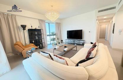 Apartment - 2 Bedrooms - 3 Bathrooms for rent in Marassi Residences - Diyar Al Muharraq - Muharraq Governorate