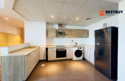 Apartment - 2 Bedrooms - 2 Bathrooms for rent in Al Juffair - Capital Governorate