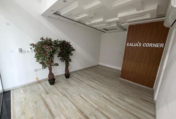 1000372 - Property Image 2