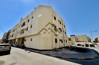 عمارة بالكامل - استوديو - 8 حمامات للبيع في الزنج - المنامة - محافظة العاصمة