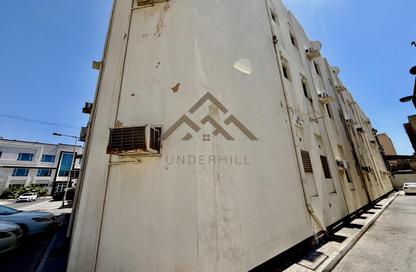 عمارة بالكامل - استوديو - 8 حمامات للبيع في الزنج - المنامة - محافظة العاصمة