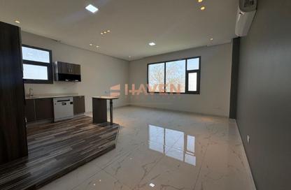 Apartment - 2 Bedrooms - 2 Bathrooms for rent in Maqabah - Northern Governorate