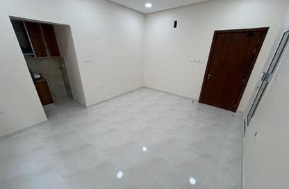 Apartment - Studio - 1 Bathroom for rent in Tubli - Central Governorate