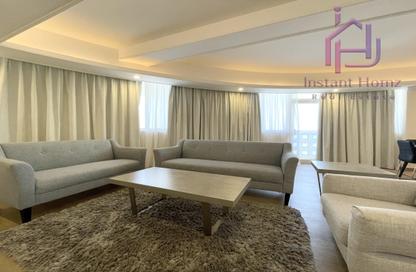 Apartment - 3 Bedrooms - 4 Bathrooms for rent in Al Juffair - Capital Governorate