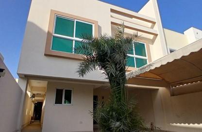 Villa - 4 Bedrooms - 3 Bathrooms for sale in Tubli - Central Governorate
