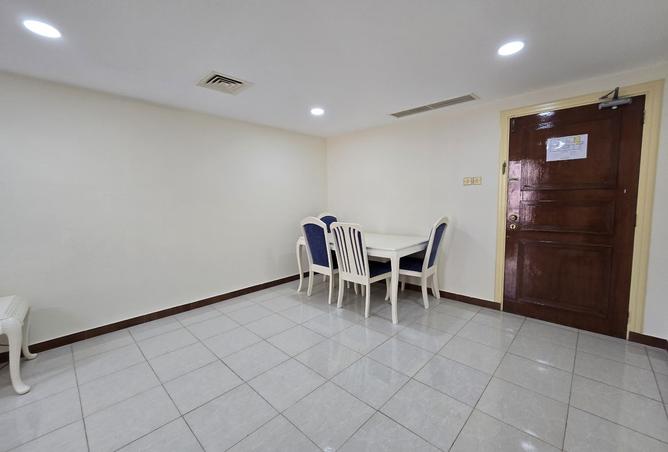 982648 - Property Image 3