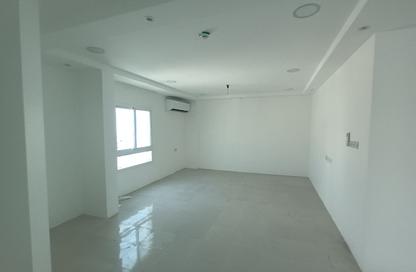 Office Space - Studio - 2 for rent in Sanabis - Manama - Capital Governorate