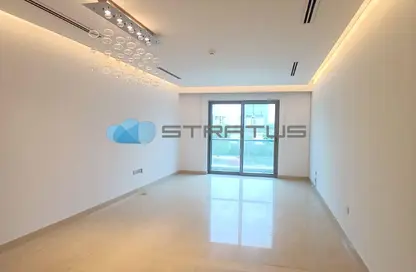 Apartment - 2 Bedrooms - 3 Bathrooms for rent in Reef Island - Capital Governorate