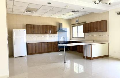 Villa - 4 - 5 for rent in Janabiya - Northern Governorate