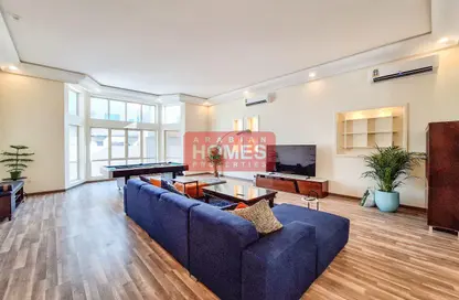 Apartment - 3 Bedrooms - 3 Bathrooms for rent in Al Juffair - Capital Governorate