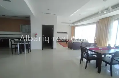 Apartment - 2 Bedrooms - 3 Bathrooms for rent in Diplomatic Area - Manama - Capital Governorate