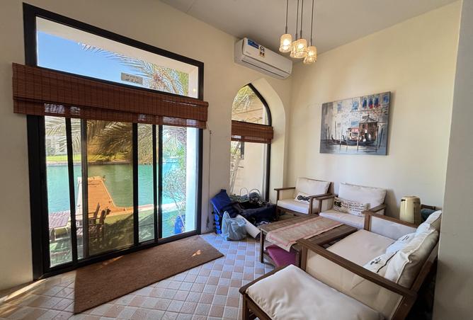 994989 - Property Image 2