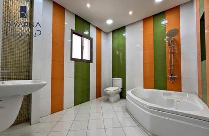 Whole Building - Studio - 7+ Bathrooms for sale in A'Ali - Central Governorate