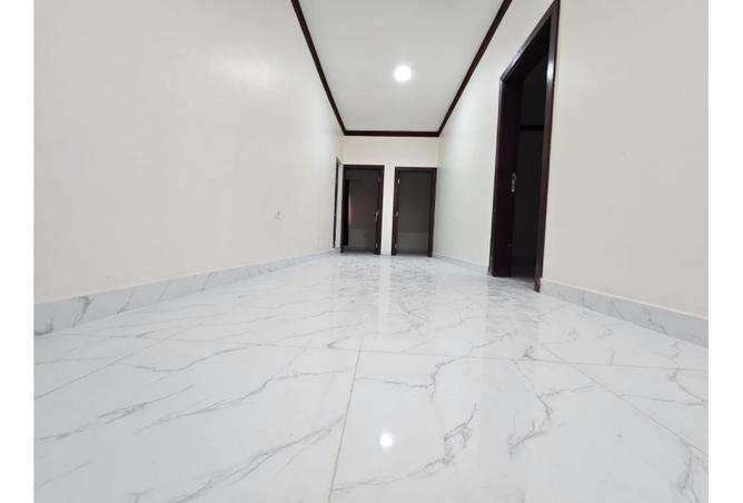 53710111 - Property Image 3