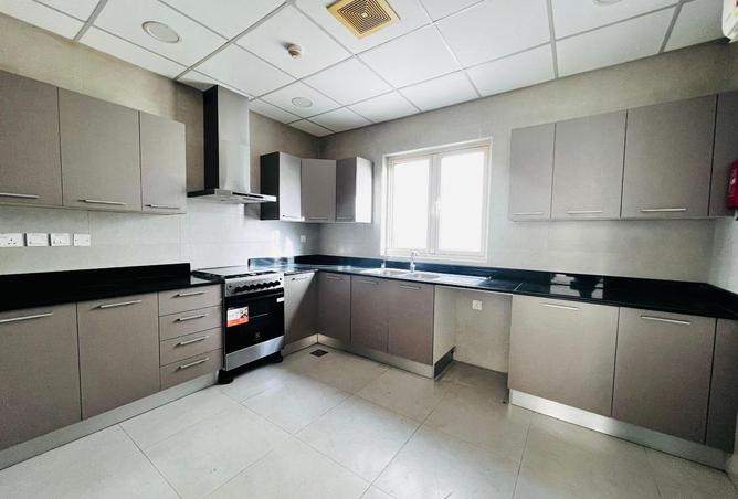 1002220 - Property Image 2