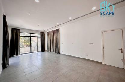 Villa - 4 Bedrooms - 4 Bathrooms for rent in Saar - Northern Governorate