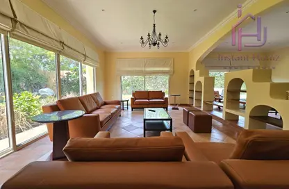 Villa - 4 Bedrooms - 4 Bathrooms for rent in Shakhura - Northern Governorate