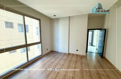 شقة - 3 غرف نوم - 2 حمامات للبيع في الحد - المحرق