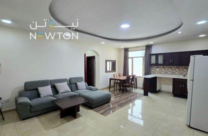 Apartment - 2 Bedrooms - 2 Bathrooms for rent in Salmaniya - Manama - Capital Governorate