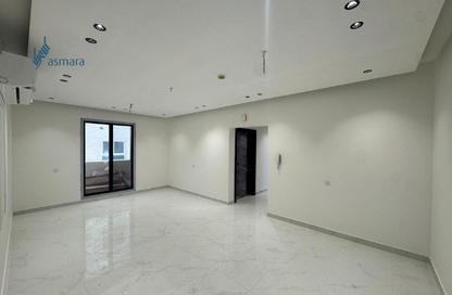 Apartment - 5 Bedrooms - 4 Bathrooms for sale in Hidd - Muharraq Governorate Apartment - 5 Bedrooms - 4 Bathrooms for sale in Hidd - Muharraq Governorate