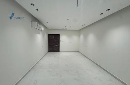 Apartment - 5 Bedrooms - 4 Bathrooms for sale in Hidd - Muharraq Governorate Apartment - 5 Bedrooms - 4 Bathrooms for sale in Hidd - Muharraq Governorate