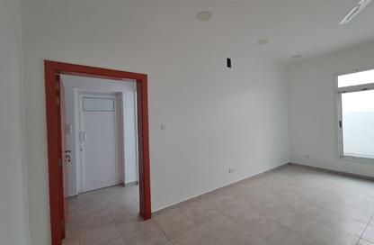 Apartment - 2 - 3 for rent in Karrana - Northern Governorate