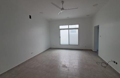 Apartment - 2 - 3 for rent in Karrana - Northern Governorate