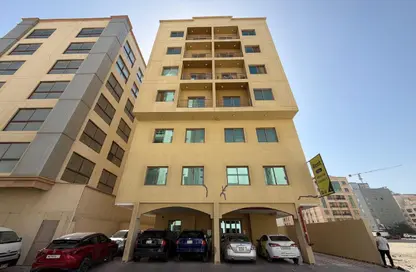 Apartment - 2 Bedrooms - 2 Bathrooms for rent in Al Burhama - Manama - Capital Governorate