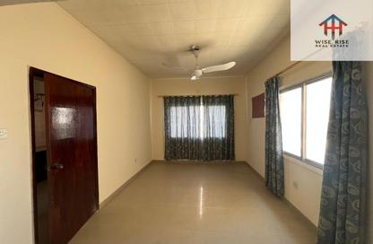 Apartment - 3 Bedrooms - 2 Bathrooms for rent in Salmaniya - Manama - Capital Governorate