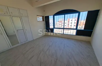 Apartment - 2 Bedrooms - 2 Bathrooms for rent in Salmaniya - Manama - Capital Governorate