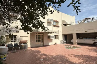 Villa - 7+ Bedrooms - 6 Bathrooms for sale in Isa Town - Central Governorate
