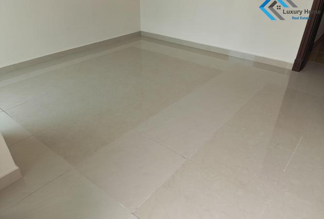 984796 - Property Image 2